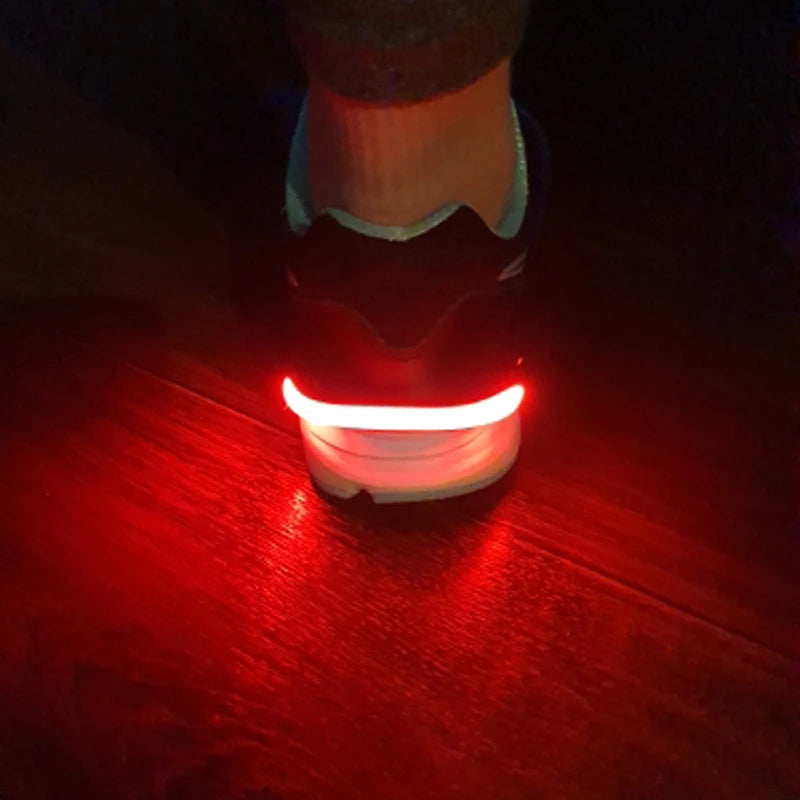 Safety Gear Accessories: LED Luminous Strong Night Safety Shoe Clip Light for Running, Cycling, Hiking / Rungear