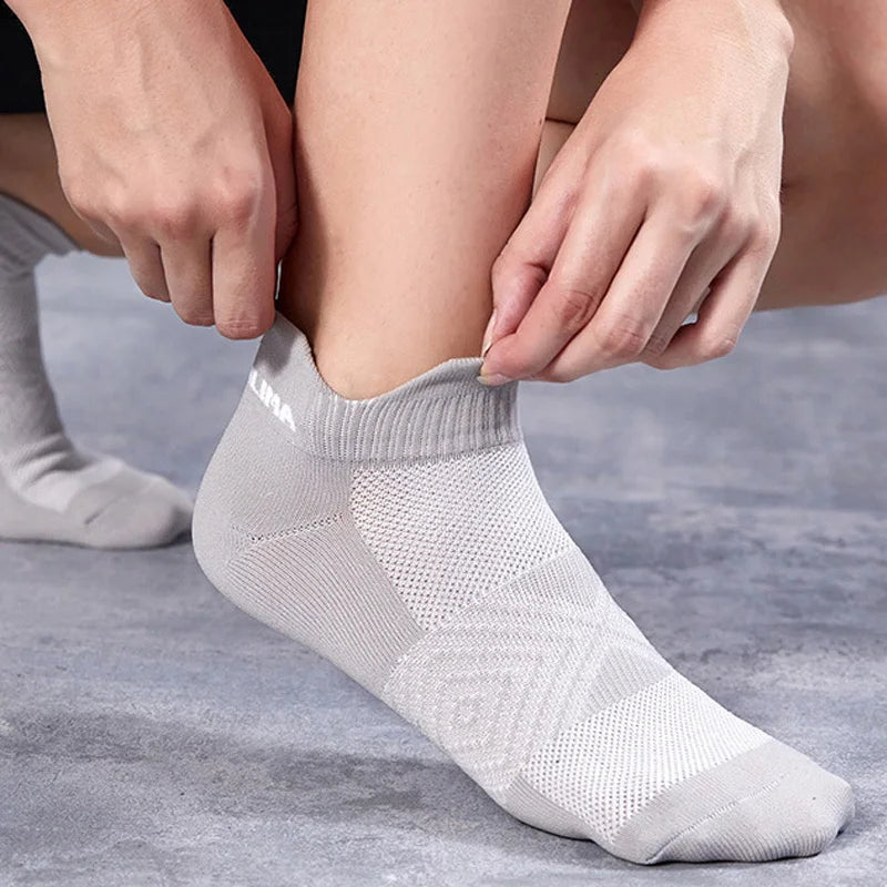 Athletic Nylon, Bright Colour, Outdoor, Breathable, Quick-Drying Ankle Socks - Gears For Runners / Rungear