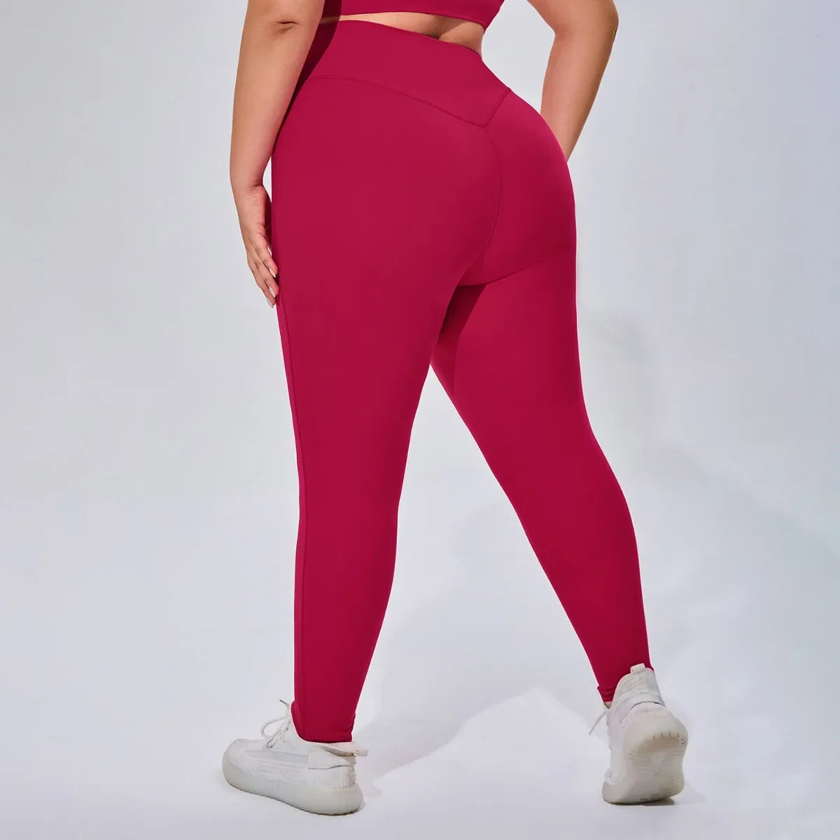 Plus Size Women's Running Apparel: Quick-Dry, Comfortable, High Stretch, Breathable Sports Bra And High Stretch Breathable Leggings / Rungear