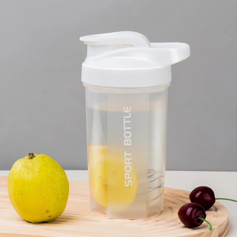 600ml Leakproof Protein Shaker Bottle with Measurement Scale – Portable Sports Mixing Cup for Gym, Outdoor Fitness & Training | RUNGEAR