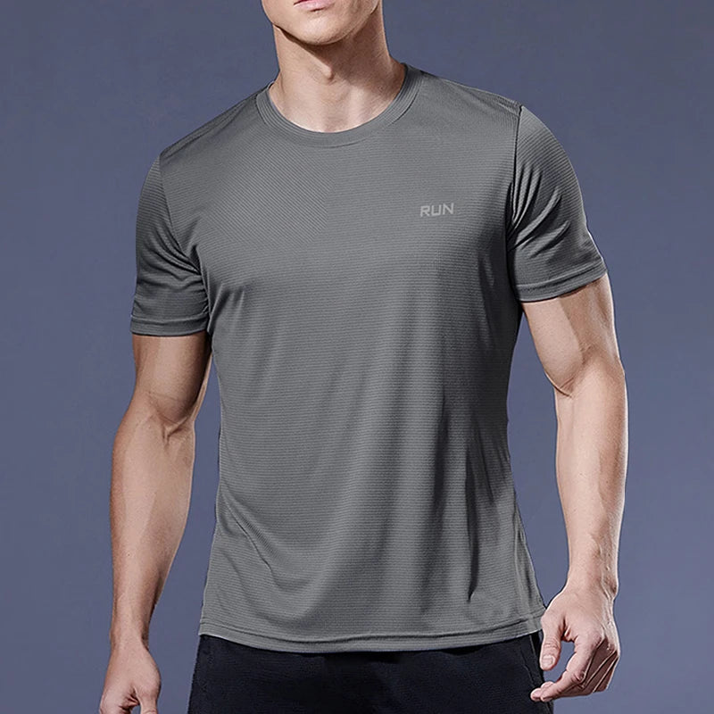 Men's Oversized Gym T-Shirt – Quick-Dry Short Sleeve Fitness Top for Running, Bodybuilding & Sport | RUNGEAR