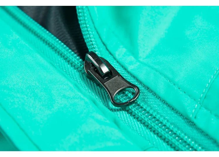 Women's Winter Running And Trail Gear: Waterproof, Windproof Windbreaker Running Jackets / Rungear