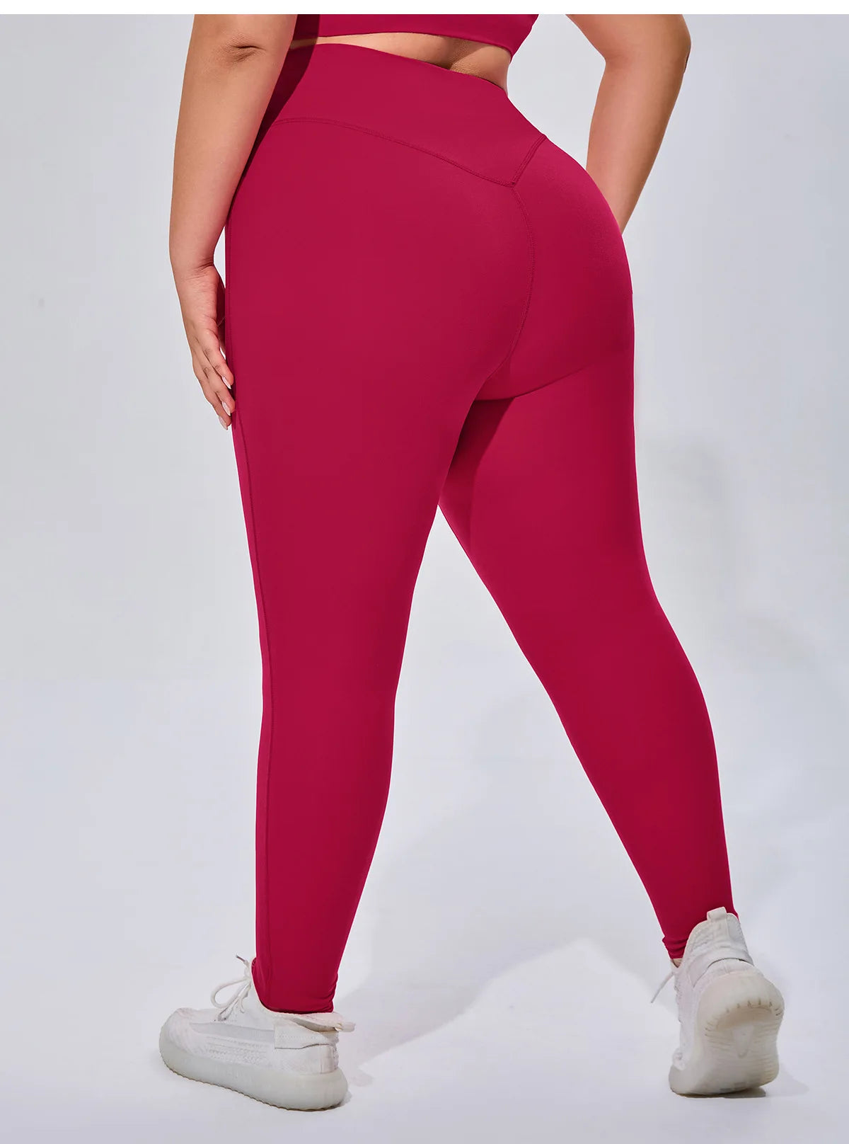 Plus Size Women's Running Apparel: Quick-Dry, Comfortable, High Stretch, Breathable Sports Bra And High Stretch Breathable Leggings / Rungear