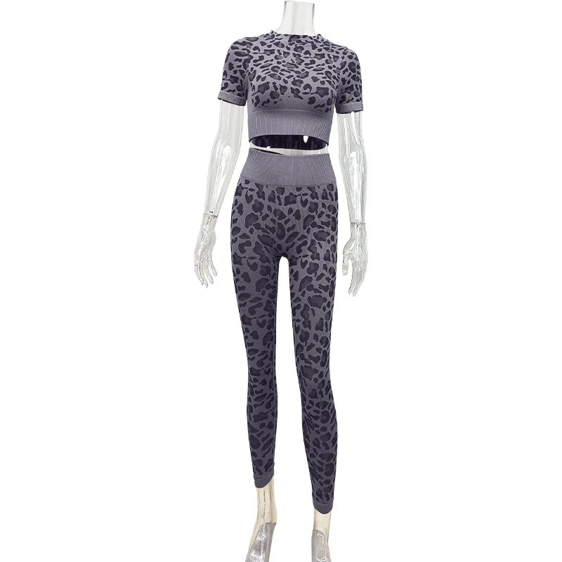 Women's Compression Apparel: 2PC Leopard, Seamless, Activewear Tracksuit Workout Clothes / Rungear