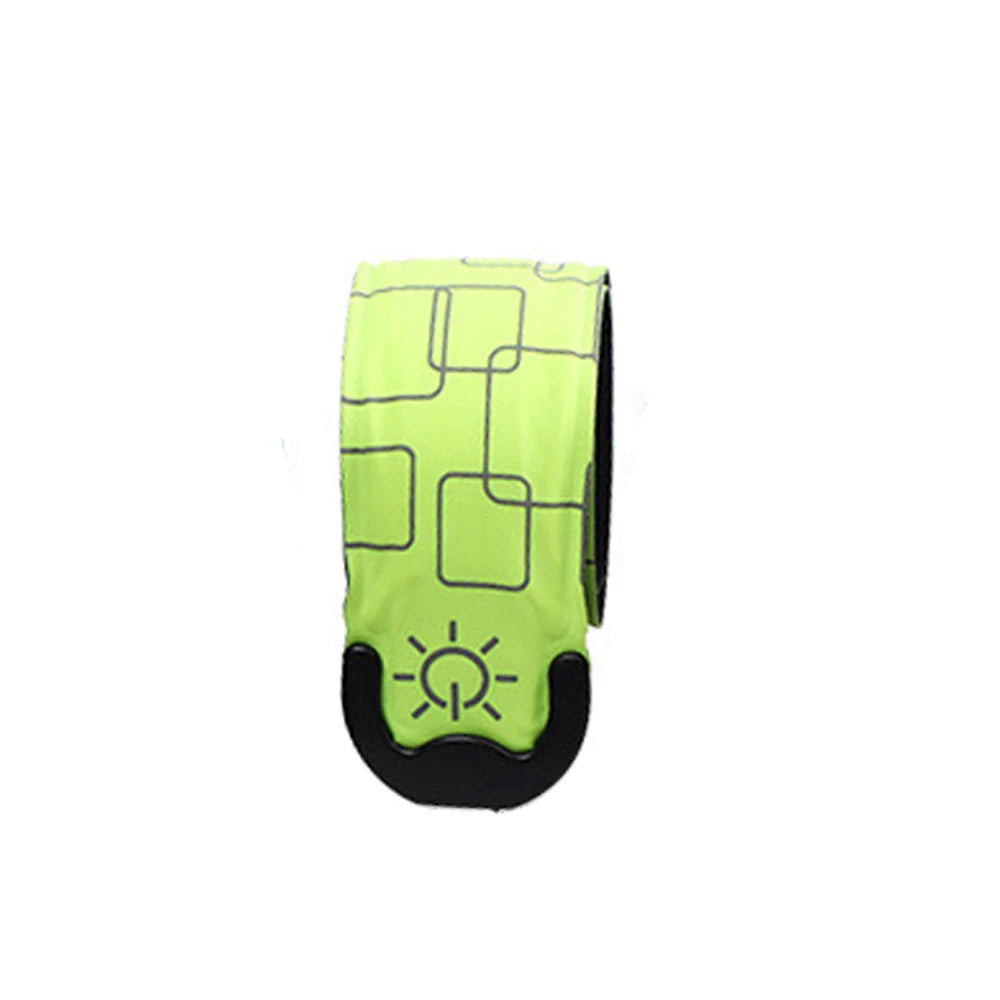 LED Safety Armband for Night Running & Cycling – Rechargeable, Reflective, Adjustable Light Band