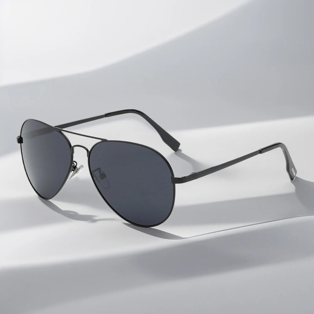 Men's Sunglasses Gear: Classic, Polarized Metal Black Aviation Sunglasses UV400 / Rungear