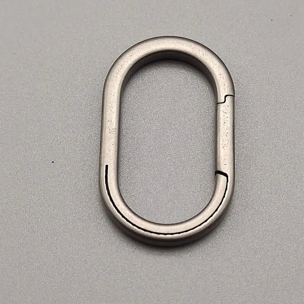 Titanium Alloy Key Ring – Super Lightweight EDC Key Holder for Everyday Carry & Outdoor Use | RUNGEAR