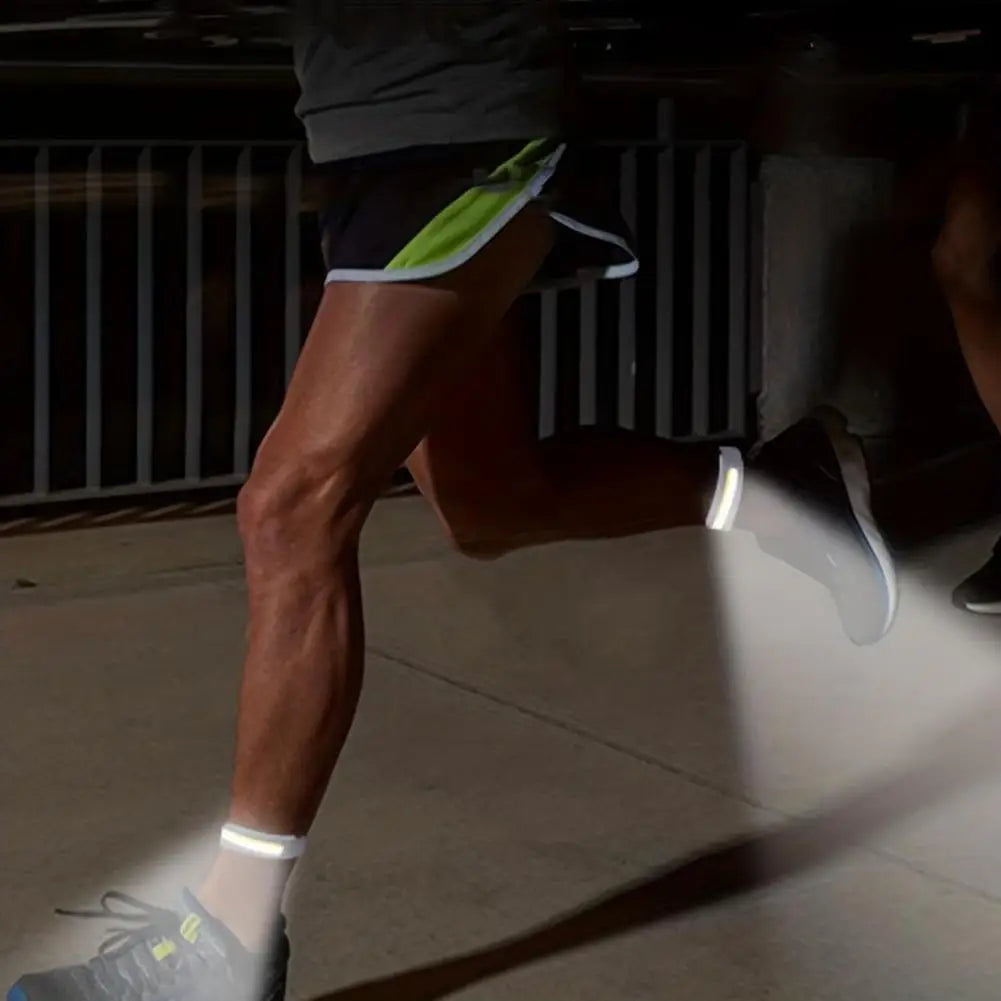 USB Rechargeable Running Arm Light – Waterproof LED Safety Flash Light for Night Jogging, Cycling & Outdoor Sports | RUNGEAR