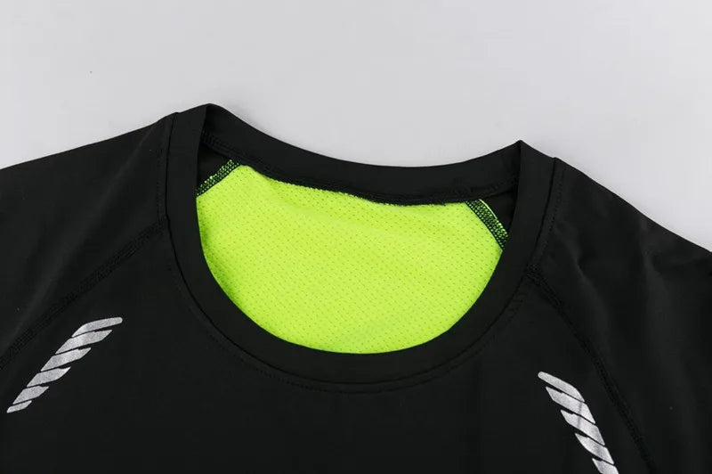 Running Apparel For Men: Short Sleeved, High Quality,  Fitness Sportswear Shirt / Rungear