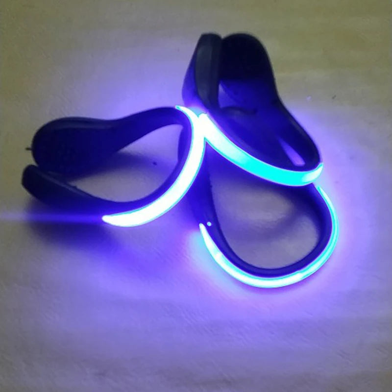 Safety Gear Accessories: LED Luminous Strong Night Safety Shoe Clip Light for Running, Cycling, Hiking / Rungear