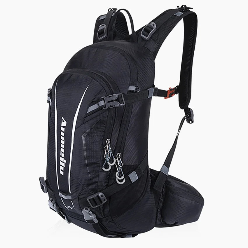 Trail Gear Accessories: 20L Waterproof, Breathable, Lightweight Hydration Backpack With Bladder and Rain Cover / Rungear