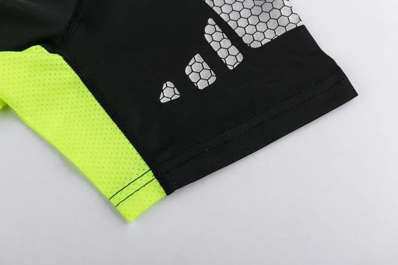 Running Apparel For Men: Short Sleeved, High Quality,  Fitness Sportswear Shirt / Rungear