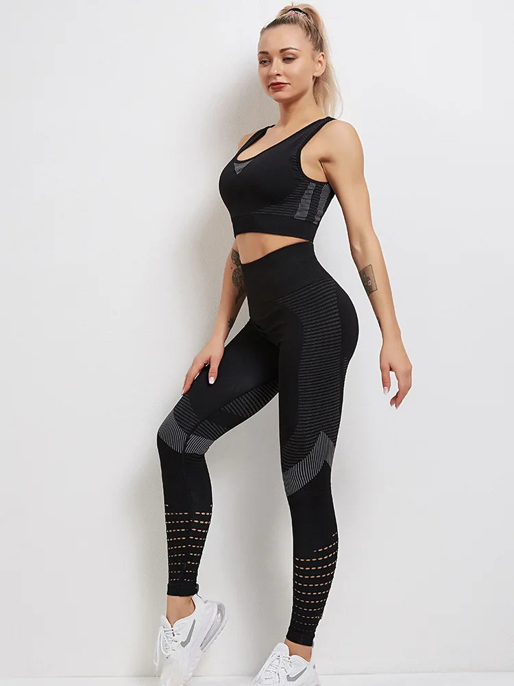 Women's Activewear Sets: Seamless, Sports Fitness, High Waist Hip-Lifting Stretch Leggings And Top for Women / Rungear