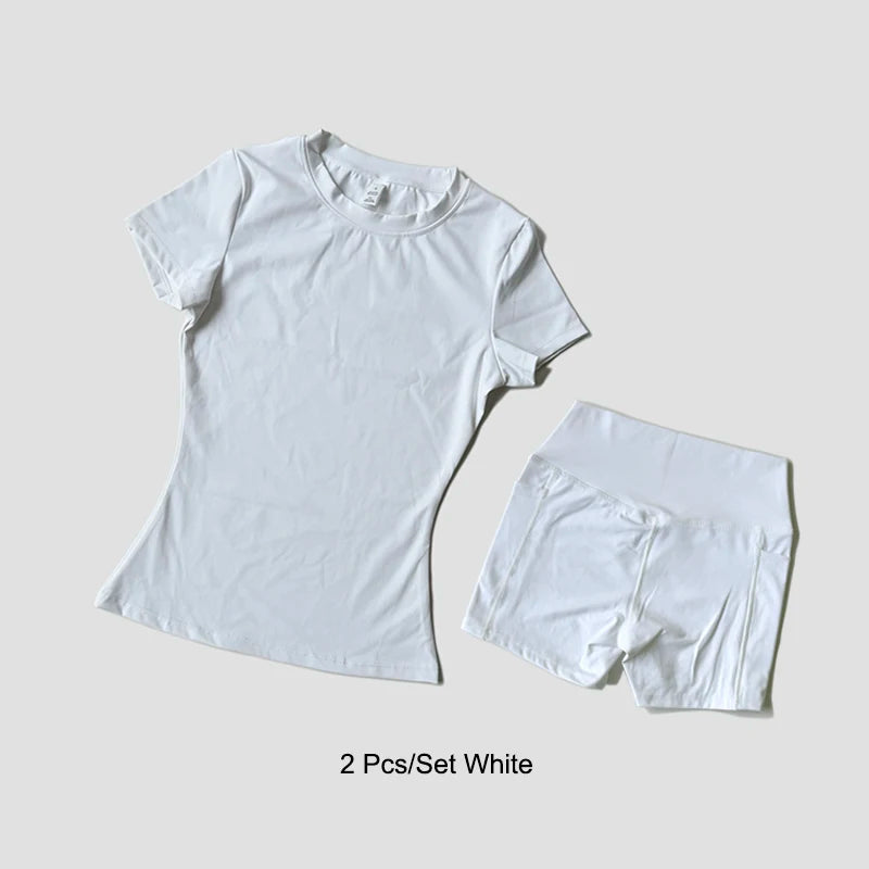 Women's Rungear Apparel: Seamless, Knitted Sportswear Fitness Set - Short Sleeved Crop Top With Gym Shorts / Rungear