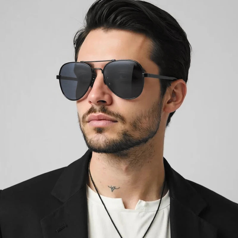 Men's Sunglasses Gear: Classic, Polarized Metal Black Aviation Sunglasses UV400 / Rungear