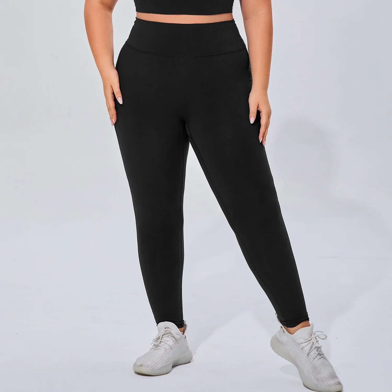 Plus Size Women's Running Apparel: Quick-Dry, Comfortable, High Stretch, Breathable Sports Bra And High Stretch Breathable Leggings / Rungear