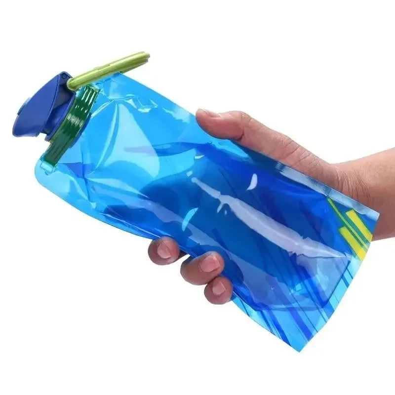 Hydration Gear Accessories: Foldable, Flexible, Reusable Travel Soft Flask Water Bottle Pouch with Carabiner Clip / Rungear