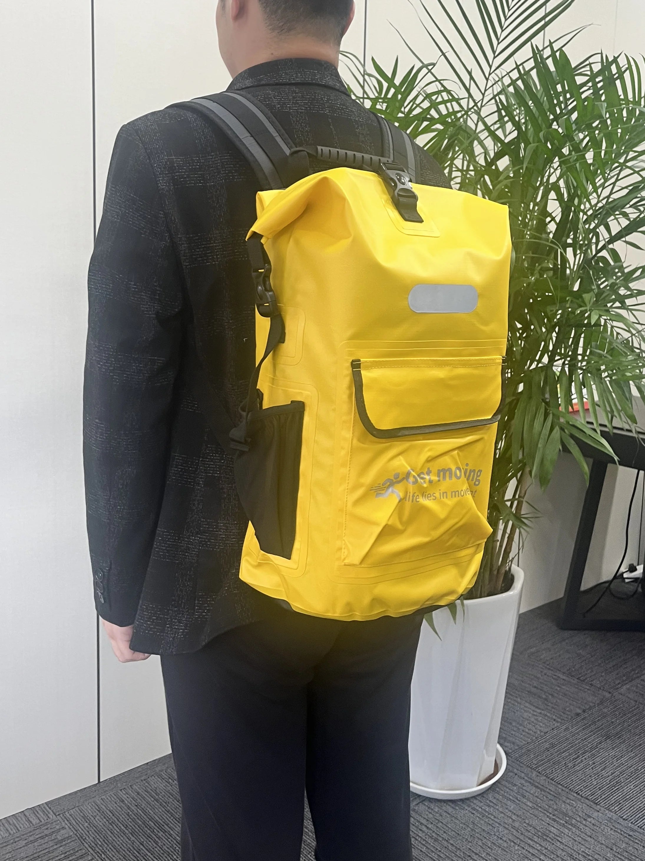 Waterproof Trail Bags: 25L Dry Storage Bag Backpack for Outdoor Sports, Hiking, Trekking / Rungear