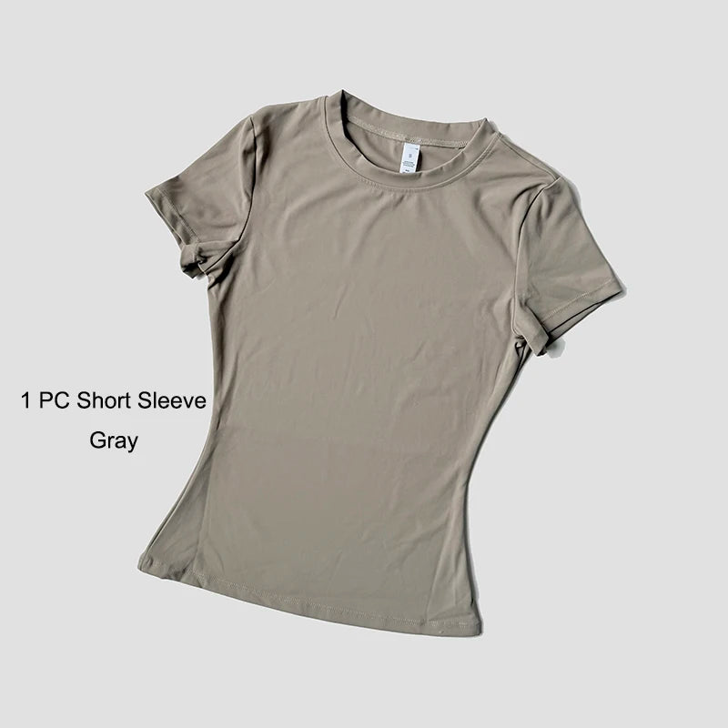 Women's Rungear Apparel: Seamless, Knitted Sportswear Fitness Set - Short Sleeved Crop Top With Gym Shorts / Rungear