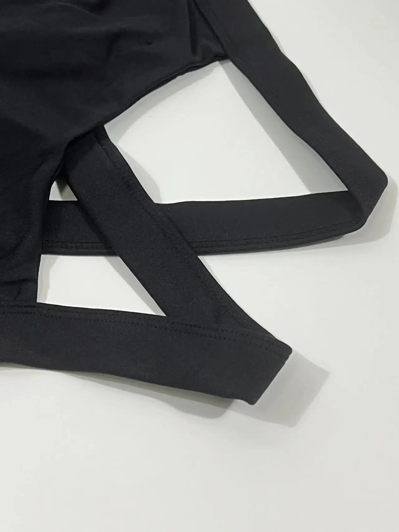 Sports Cross-Back sports Bra, No Chest Pad, Adjustable Size