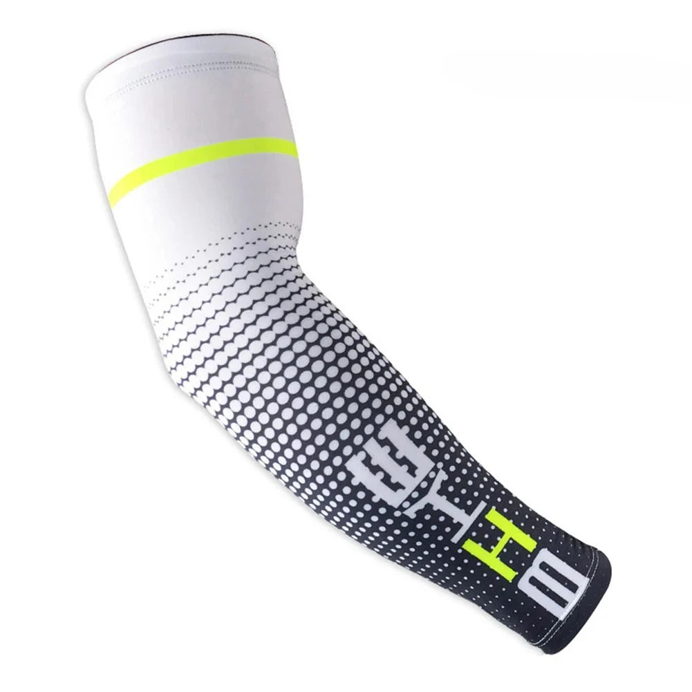 Run Gear Accessories: 1PC Breathable, Quick Dry, UV Protection, Running Arm Sleeves, Arm Warmer Armguards Fitness Arm Warmers / Rungear