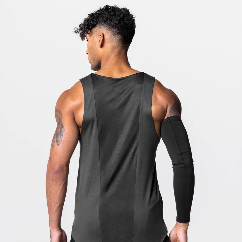 Men's Quick-Dry Apparel: Sleeveless, Breathable Mesh, Quick-Dry Workout Fitness Tank Top Singlet / Rungear
