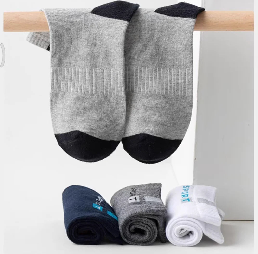 Men's Socks Accessories: Breathable, High-Elastic, Middle Tube Towel Cotton Socks for Running, Hiking / Rungear