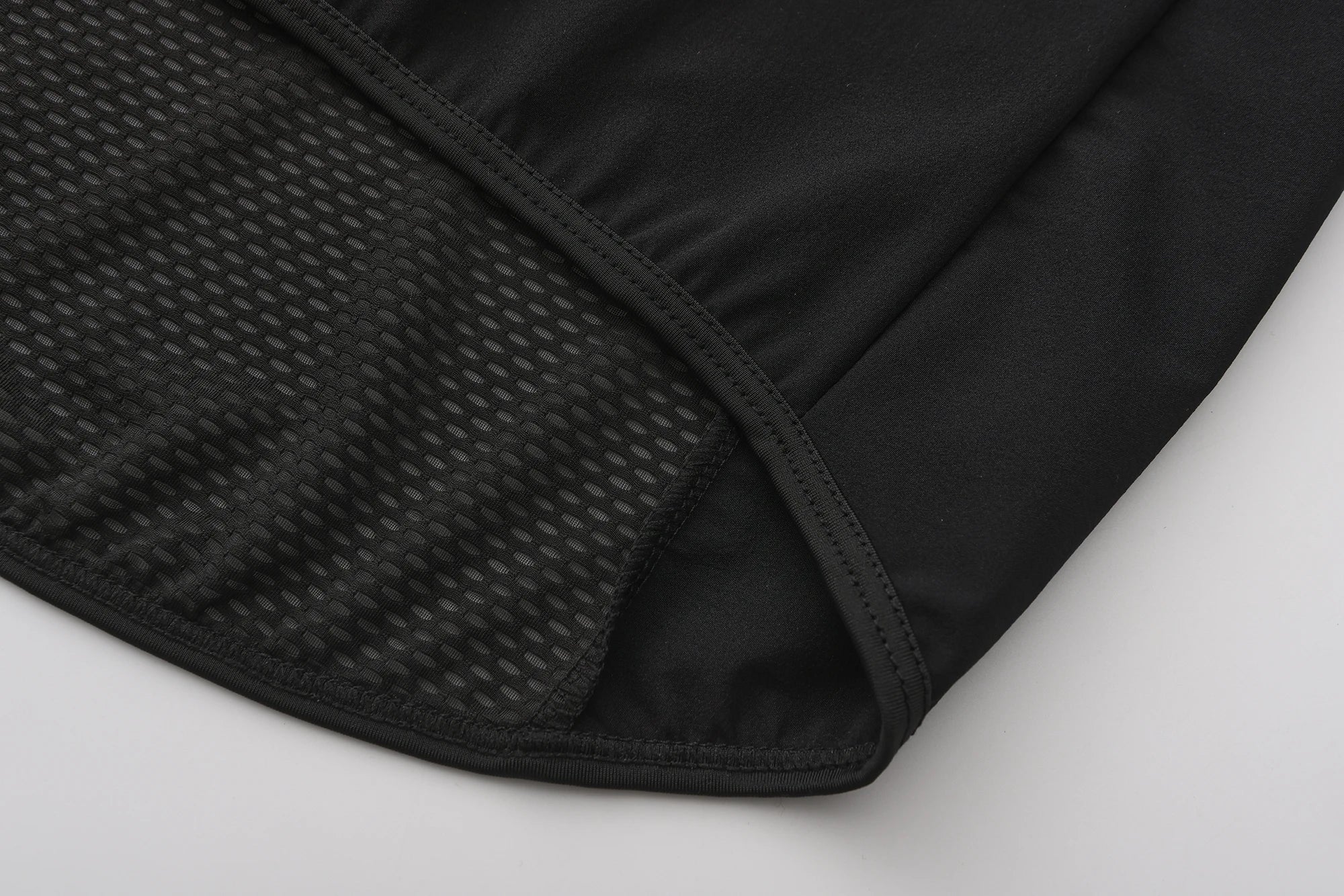Men's Winter Running Gear: Windproof, Lightweight, Sleeveless Jacket / Rungear