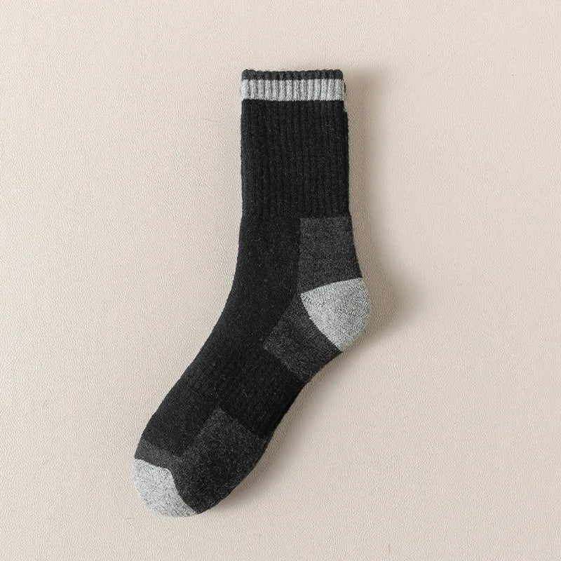 Moisture-Wicking Socks: Breathable, Winter Thermal, Thickened Warm, Moisture-Wicking Merino Wool Socks / Rungear