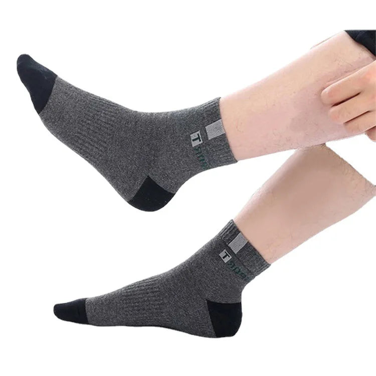 Men's Socks Accessories: Breathable, High-Elastic, Middle Tube Towel Cotton Socks for Running, Hiking / Rungear