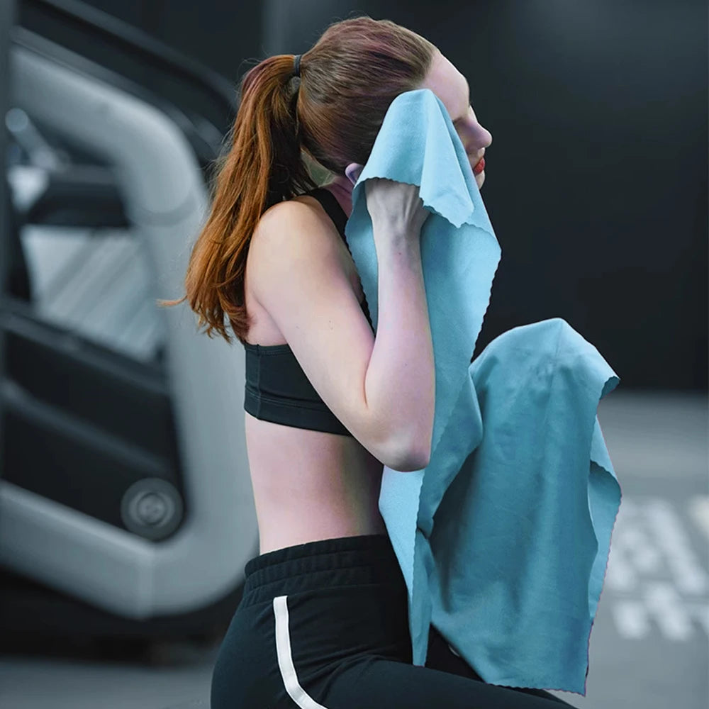 Quick Drying Accessories: Absorbent, Breathable, Portable Bath Towel for Travel, Hiking, Running Gym, All Sports / Rungear
