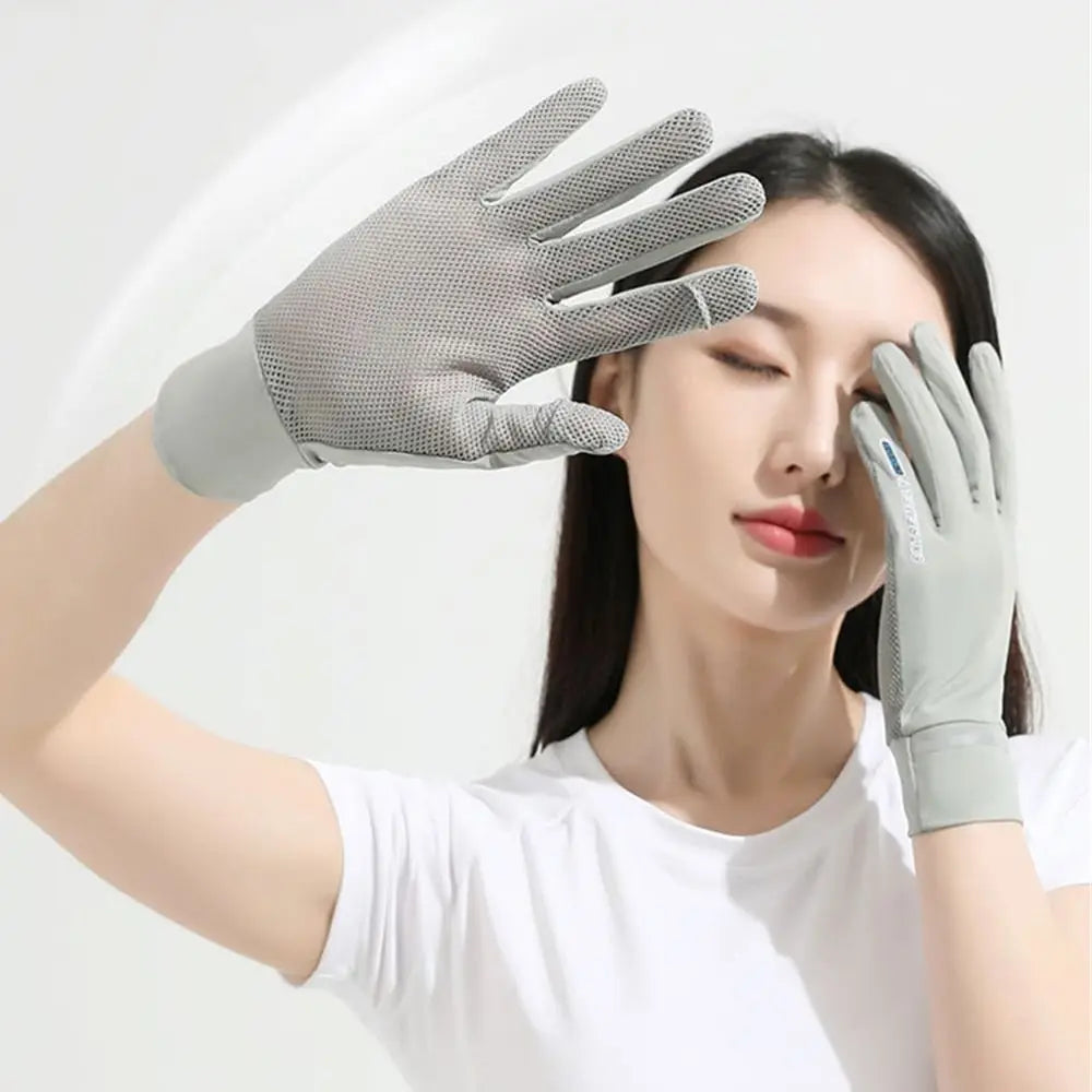 Women's Running Gloves: Ice Silk Sun Protection Anti-UV Gloves / Rungear