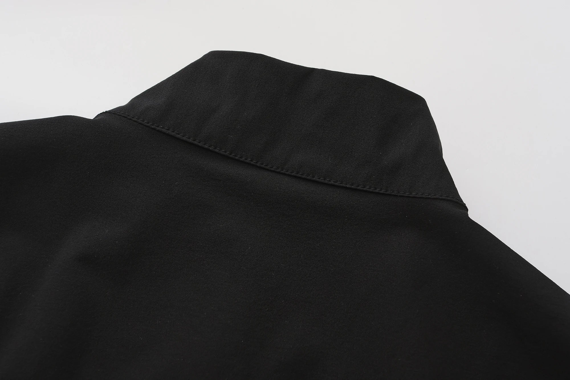 Men's Winter Running Gear: Windproof, Lightweight, Sleeveless Jacket / Rungear