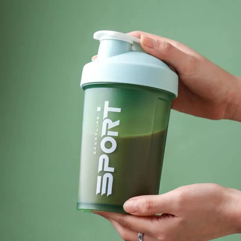 Hydration Gear Accessories: VIE LENTE 500ML Portable, Leakproof, Protein Powder Shaker Bottle for Outdoor Travel, Fitness / Rungear