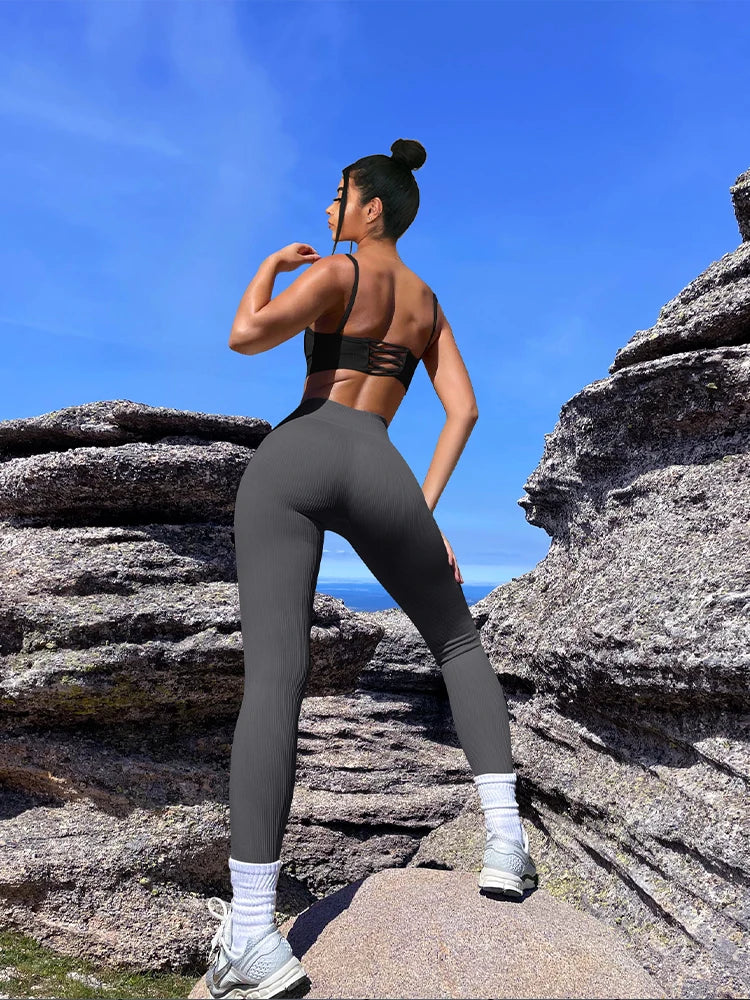 Women's Activewear Apparel: V Waist, Buttock Lifting, Fitness Workout Leggings / Rungear