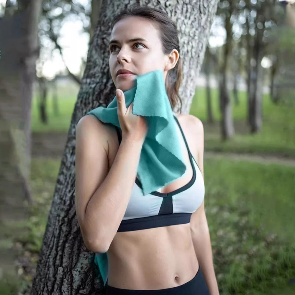 Quick Drying Accessories: Absorbent, Breathable, Portable Bath Towel for Travel, Hiking, Running Gym, All Sports / Rungear
