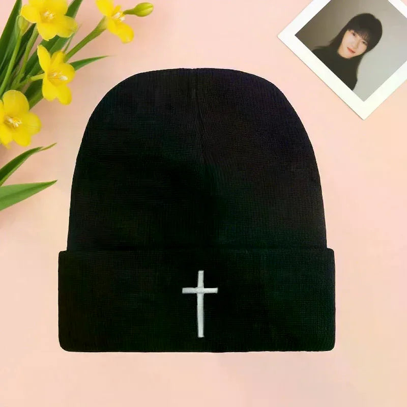 Winter Hat Apparel: Unisex Solid Colour, Warm Knitted Autumn And Winter Casual Beanie / Rungear